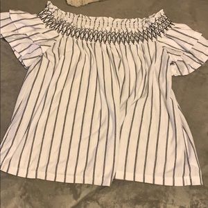American Eagle off the shoulder top